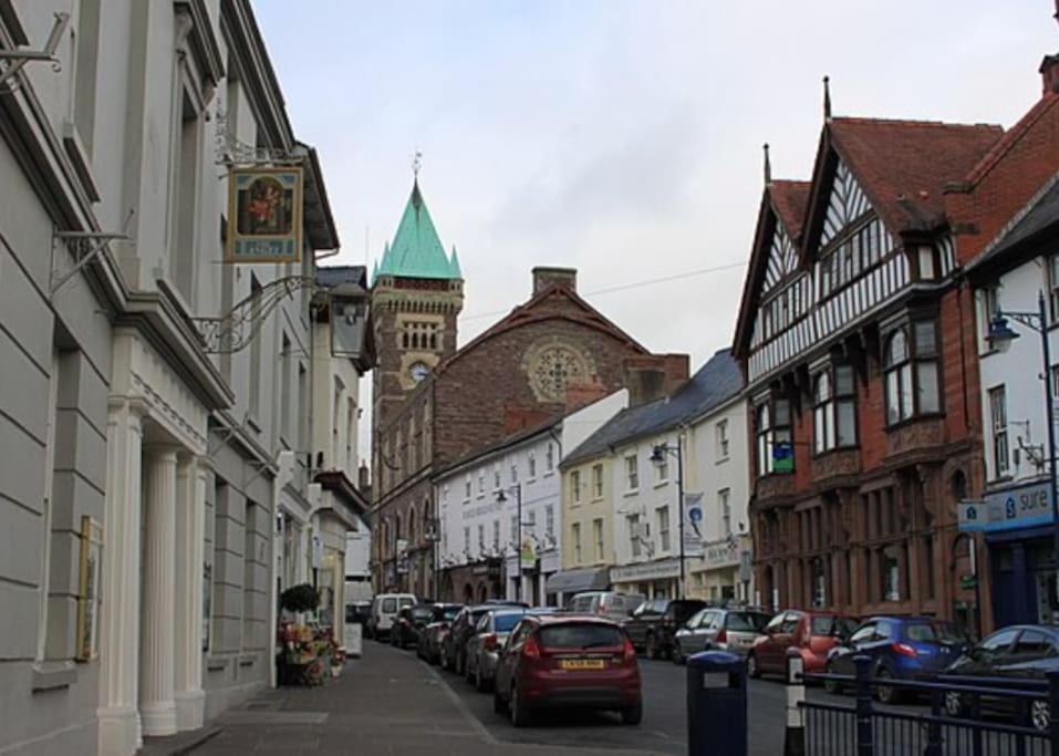 Ferienwohnung Abergavenny Center 2-Bed Flat Exterior foto